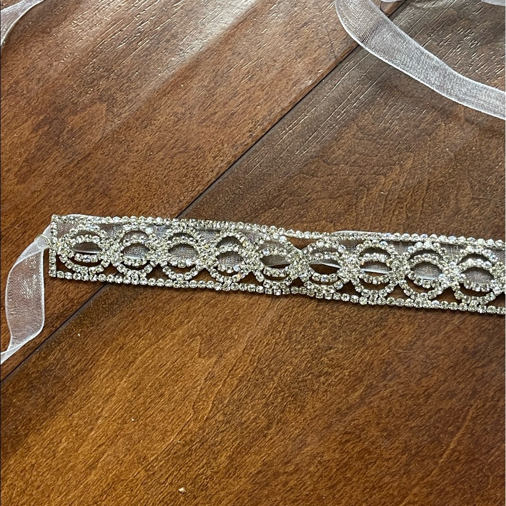 Brand new elegant rhinestone bridal headband